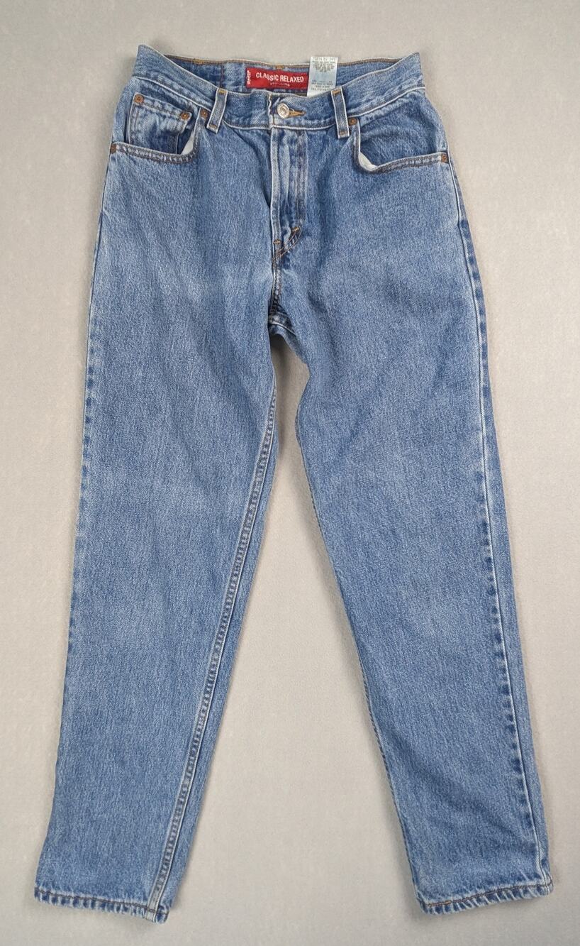 Vintage Levi's 550 Women's Classic Relaxed Tapered Jeans | Size 6M | Y2K 2004